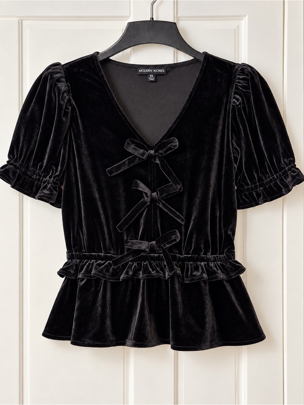 Modern Works Black Velvet Peplum Top Puff Sleeve Bow Front XS Holiday